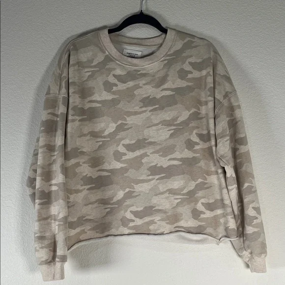American Eagle Camouflage Crewneck Sweater size medium - Picture 2 of 5